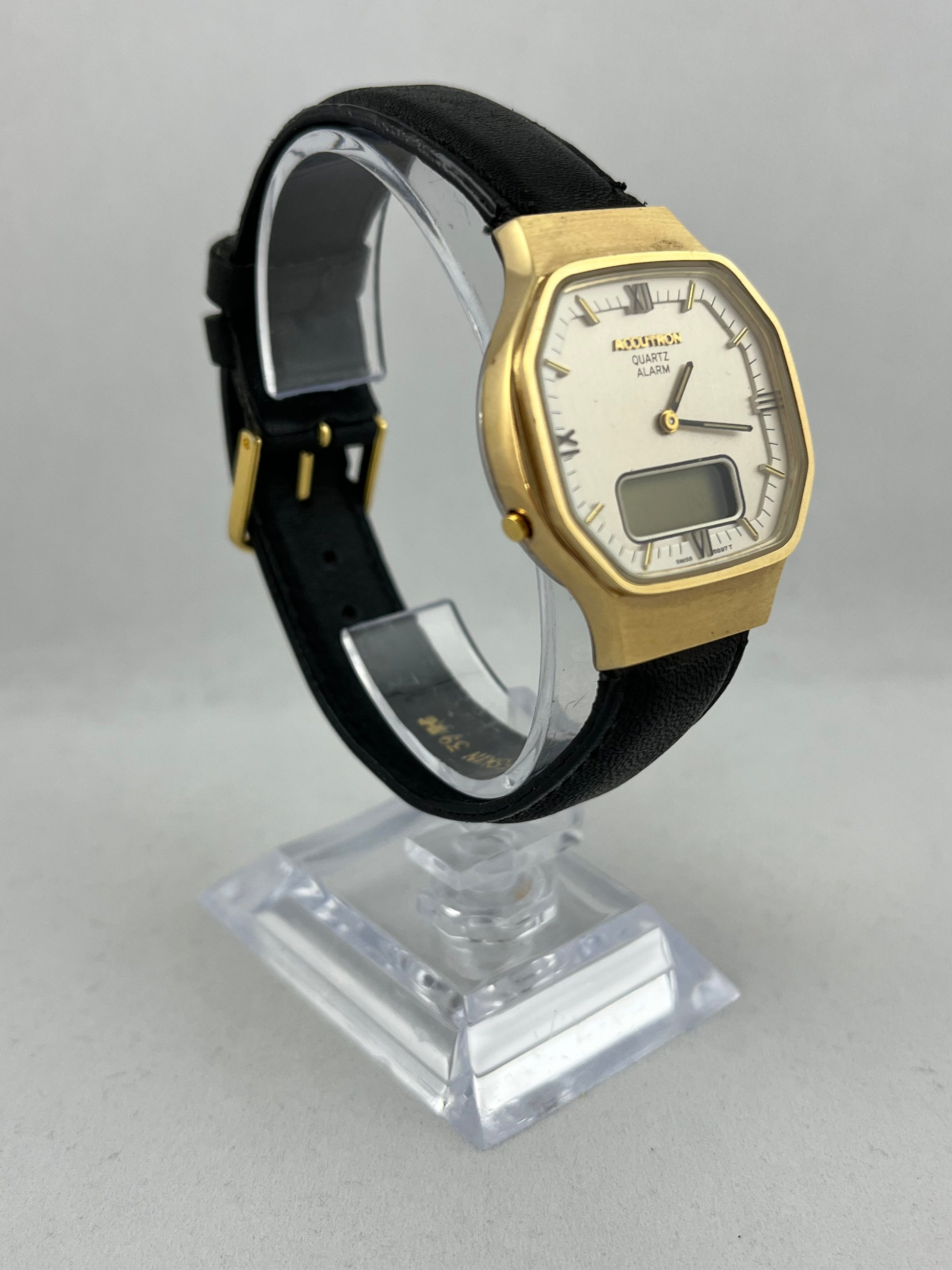 bulova accutron quartz