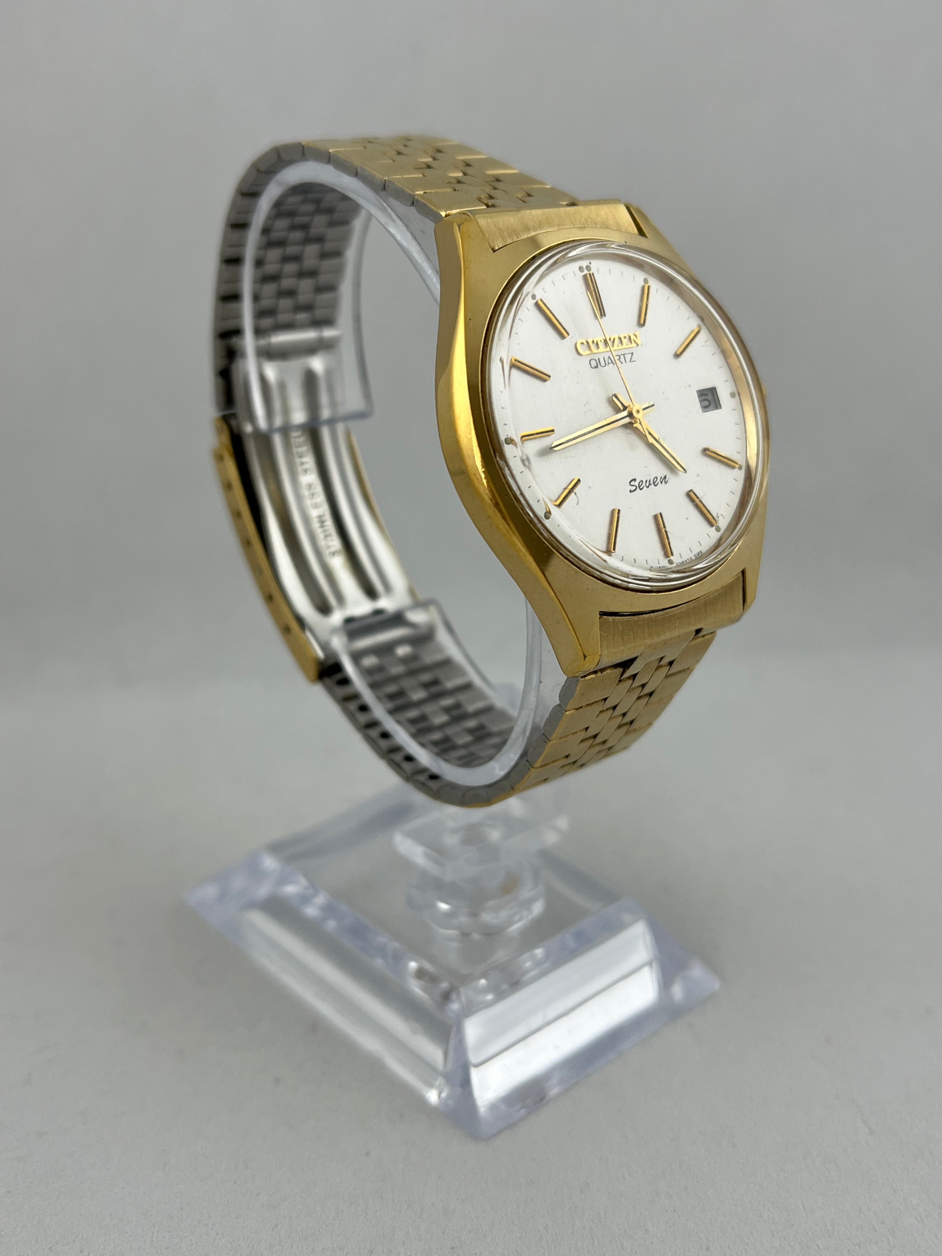 Citizen Seven Quartz with date and bracelet